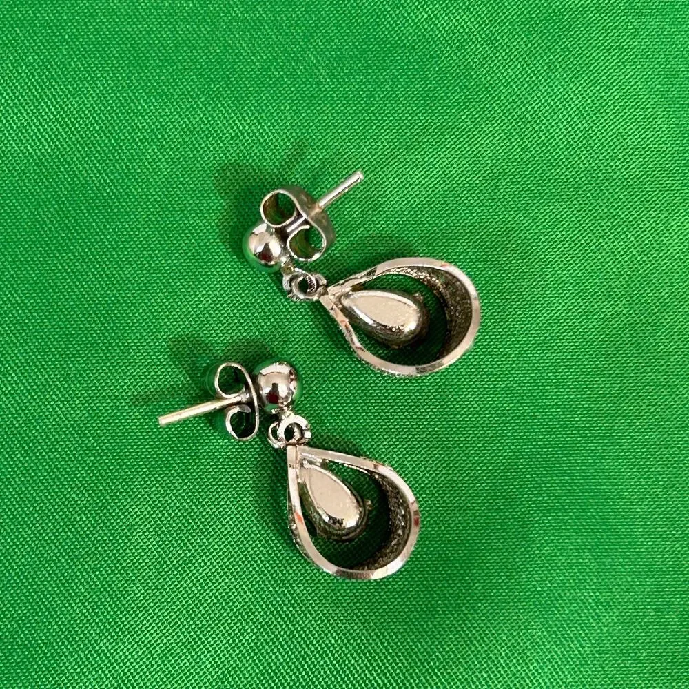 925 Silver Pendant Necklace and Earring Set Silver Black 18